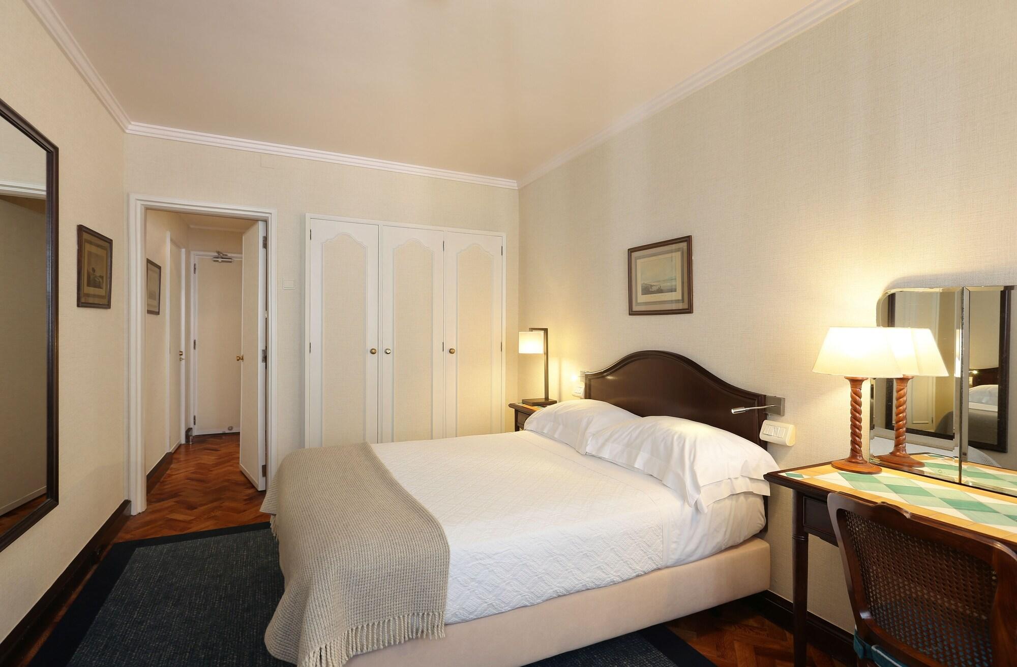 Plaza - Heritage Collection - Avenida Hotel